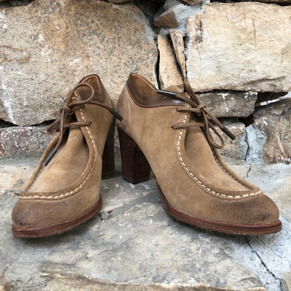 FRYE Tan Suede Oxford Low Parker Heeled Bootie